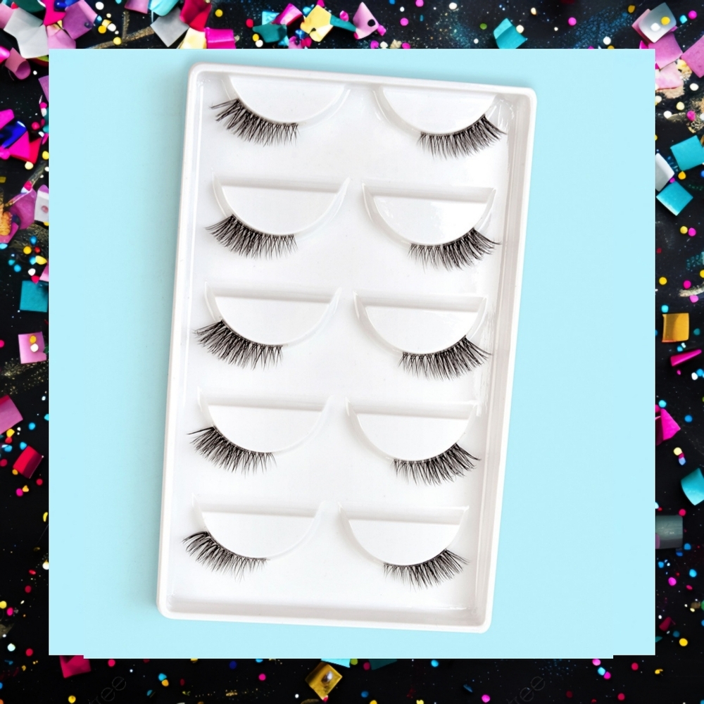Wispy & Vouminous Artificial 1/2 Eyelashes - Faux Mink - Reusable False Accent